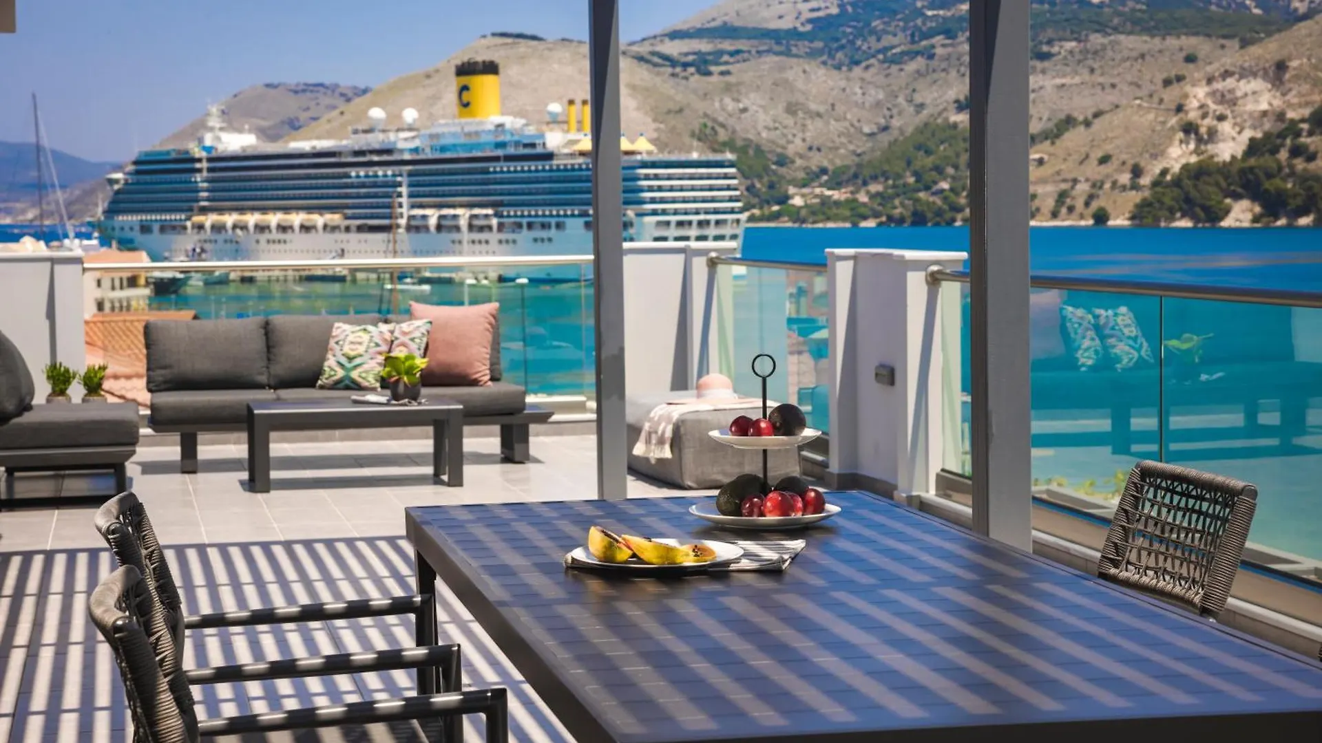 The Twelve Suites Collection Argostoli  Aparthotel Argostoli (Kefalonia)